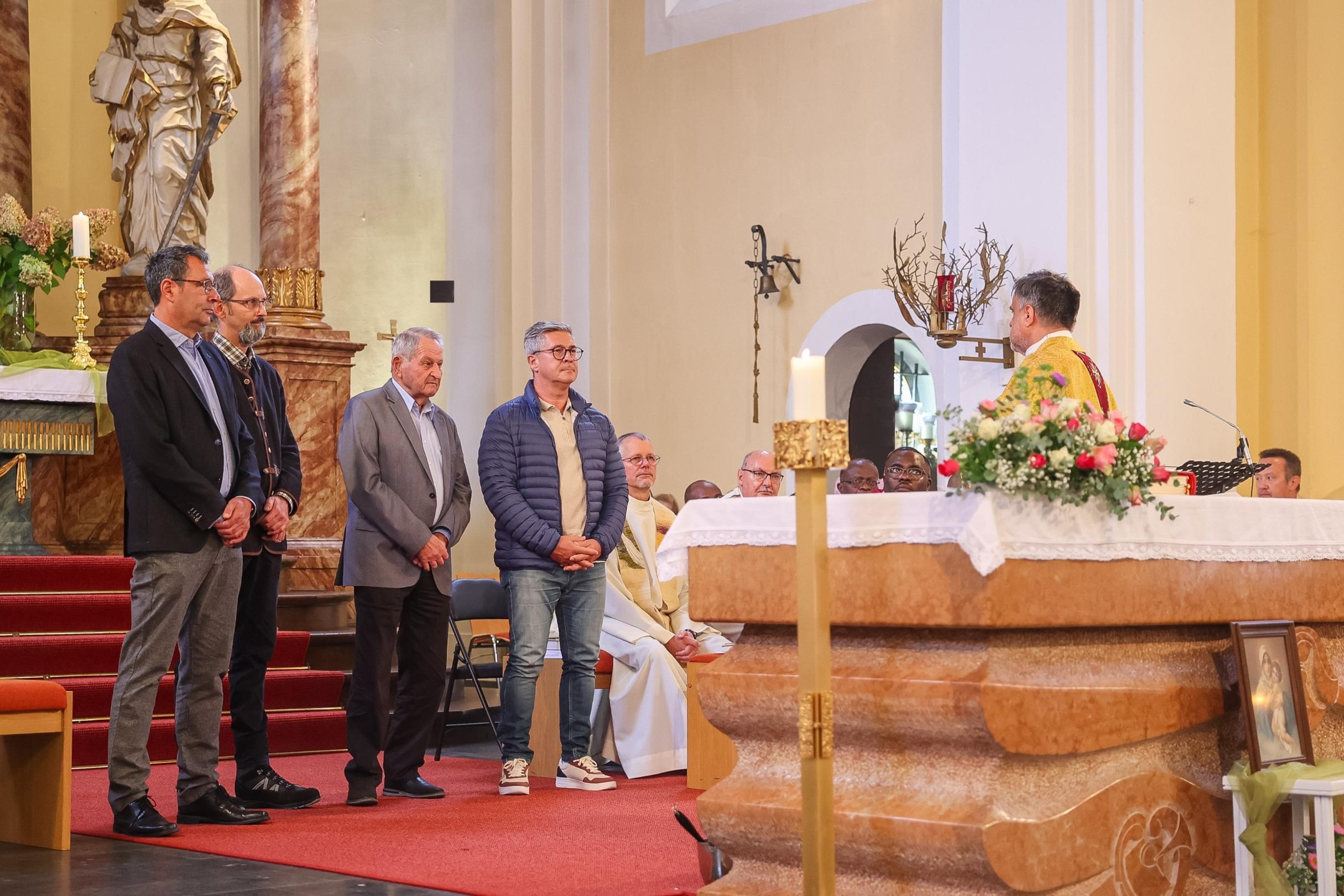 Die Verwaltungsräte übernehmen im Kirchengemeindeverband und in den fünf Pfarrgemeinden den Vorsitz und entlasten Pfarrer Magnus von den Verwaltungsaufgaben.